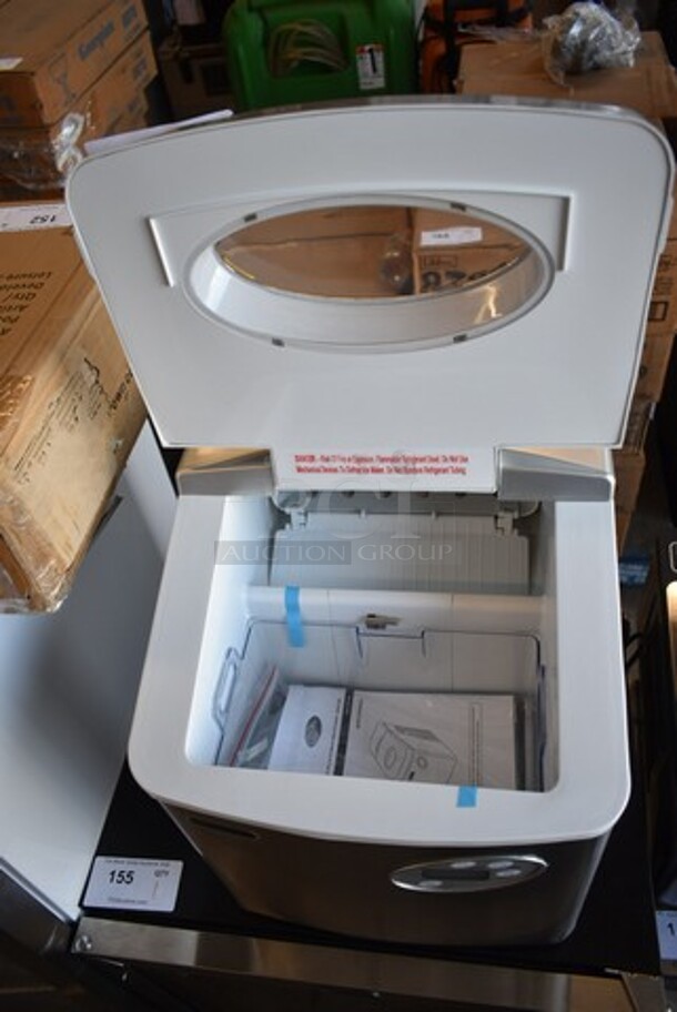 BRAND NEW SCRATCH AND DENT! Whynter IMC-490SS Portable 49lb Freestanding Stainless Steel Ice Maker. 115 Volts, 1 Phase. Tested and Working! - Image 3 of 6