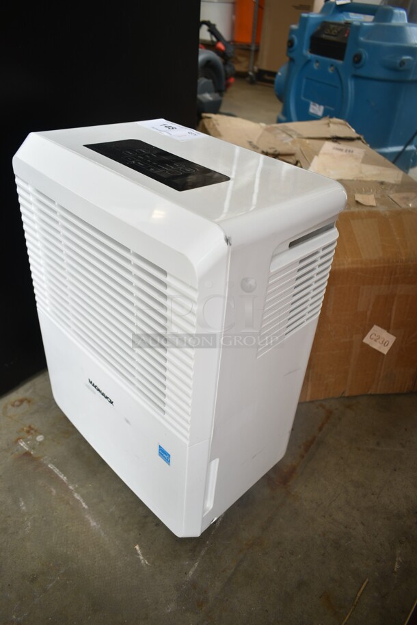 BRAND NEW SCRATCH AND DENT! Magnavox D-40ES 40 Pint Dehumidifier. 115 Volts, 1 Phase. Tested and Working!  - Image 3 of 5