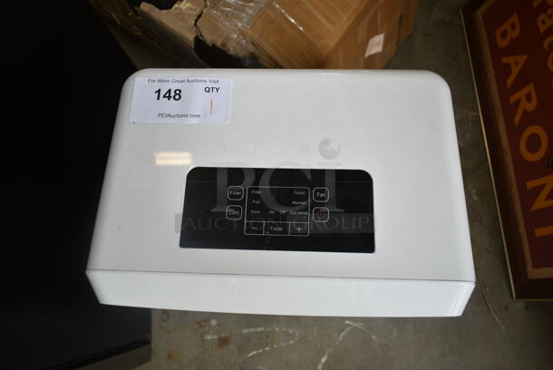 BRAND NEW SCRATCH AND DENT! Magnavox D-40ES 40 Pint Dehumidifier. 115 Volts, 1 Phase. Tested and Working!  - Image 2 of 5