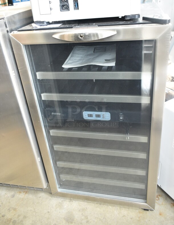 BRAND NEW SCRATCH AND DENT! Danby DWC286BLS-1 Stainless Steel 20 Inch Wine Cooler 38 Bottle w/ Dual Temperature Zones and Reversible Door. 115 Volts, 1 Phase. Tested and Working! - Image 2 of 6