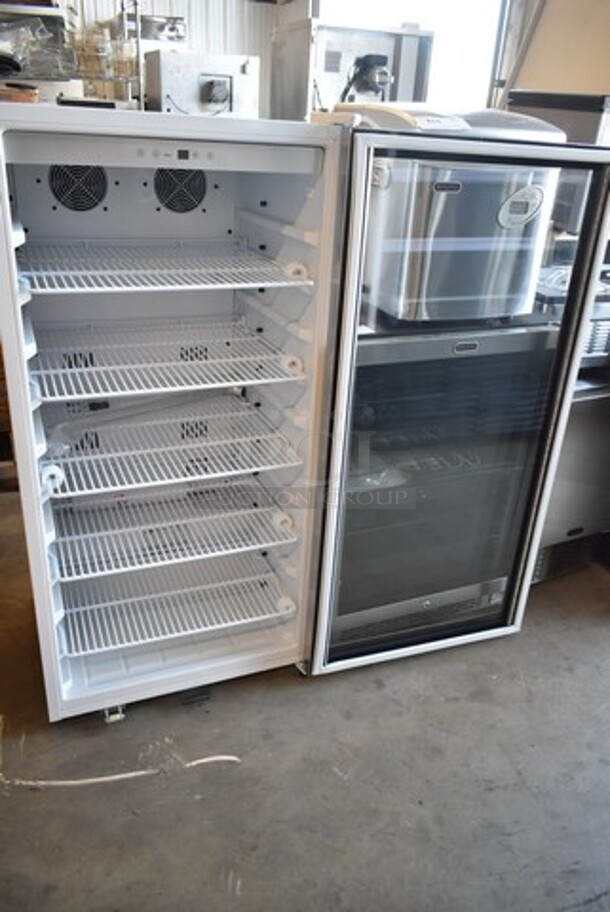 BRAND NEW SCRATCH AND DENT! Whynter CBM-815WS Freestanding 8.1 CF Commercial Beverage Merchandiser. 115 Volt, 1 Phase. Tested and Working! - Image 3 of 5