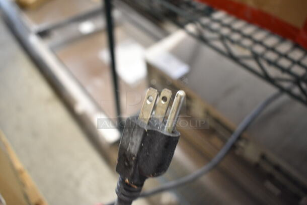 
BRAND NEW SCRATCH AND DENT! 2023 ServIt 423EST4WOPBH Stainless Steel Four Pan Open Well Electric Steam Table with Partially Enclosed Base. 208/240 Volts, 1 Phase. - Image 3 of 6
