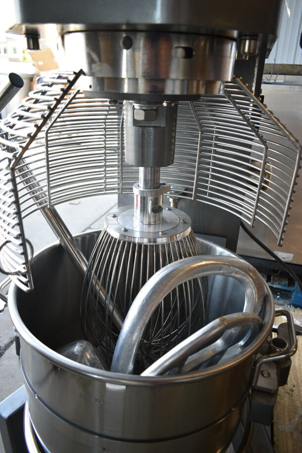 BRAND NEW SCRATCH AND DENT! Avantco 177MX60H Metal Commercial Floor Style 60 Quart Planetary Dough Mixer w/ Stainless Steel Mixing Bowl, Bowl Guard, Bowl Dolly, Dough Hook, Whisk and Paddle Attachments. 240 Volts, 3 Phase. - Image 5 of 12