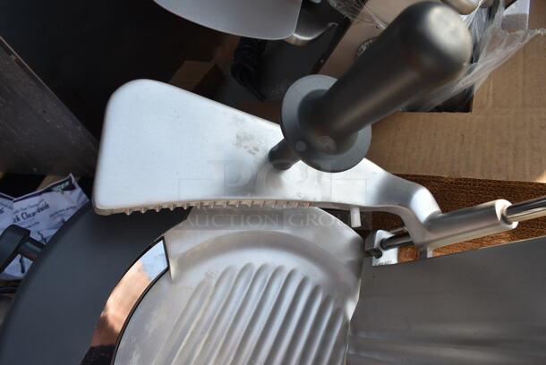 BRAND NEW SCRATCH AND DENT! 2024 Hobart Centerline EDGE12-11 Stainless Steel Commercial Countertop Meat Slicer w/ Blade Sharpener. 115 Volts, 1 Phase. Tested and Working! - Image 6 of 8