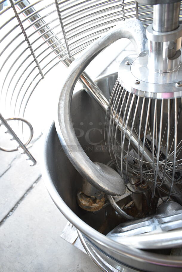 BRAND NEW SCRATCH AND DENT! Avantco 177MX60H Metal Commercial Floor Style 60 Quart Planetary Dough Mixer w/ Stainless Steel Mixing Bowl, Bowl Guard, Bowl Dolly, Dough Hook, Whisk and Paddle Attachments. 240 Volts, 3 Phase. - Image 6 of 12