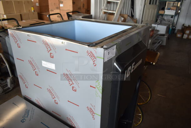 BRAND NEW SCRATCH AND DENT! Hoshizaki DB-200H Stainless Steel Commercial Hotel Ice Dispenser - 200 lb. 115 Volts, 1 Phase.  - Image 3 of 8