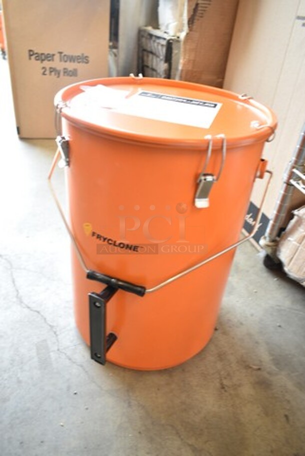 BRAND NEW SCRATCH AND DENT! Fryclone 259FOPN6GL 6.5 Gallon Orange Utility Oil Pail - Image 2 of 6