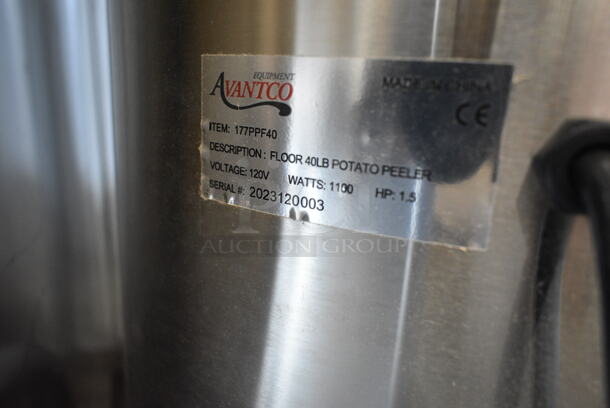 BRAND NEW SCRATCH AND DENT! 2023 Avantco PPF40 40 lb. Floor Potato Peeler. 120 Volts, 1 Phase. Tested and Working! - Image 4 of 6