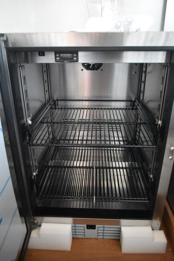 BRAND NEW! 2022 Perlick HC24FS4S-00-SLFLR Stainless Steel Commercial Single Door Undercounter Freezer. 115 Volts, 1 Phase. Tested and Working! - Image 3 of 6