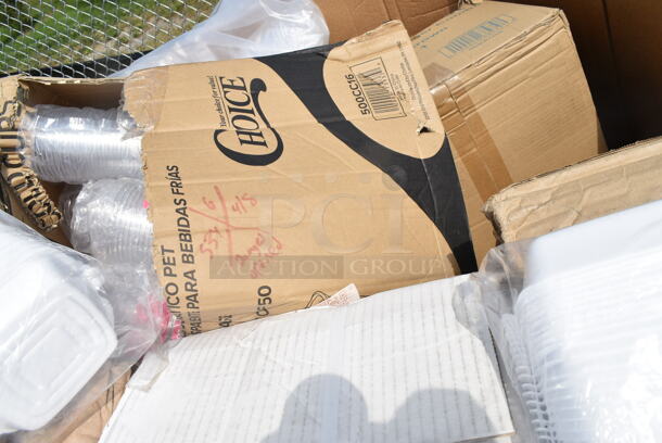 PALLET LOT of 15 BRAND NEW Boxes Including 90HTPF3R White Foam Three-Compartment Square, 433DS15 Choice 15" x 10 3/4" Customizable Interfolded Deli Wrap Wax Paper - 6000/Case, 500CC16 16 oz. Plastic Cold Cup - 1000/Case, 128HD8COMBO Choice Heavy Duty 8 oz. Microwavable Translucent Plastic Deli Container and Lid Combo Pack - 240/Case, 274MOPBCKTBR Lavex 35 Qt. Brown Mop Bucket & Side Press Wringer Combo. 15 Times Your Bid! - Image 6 of 12