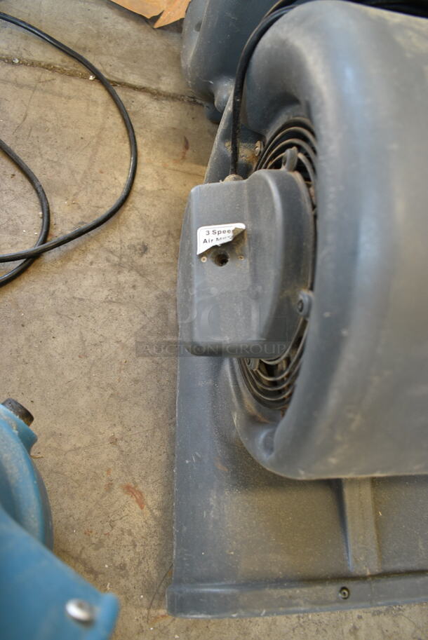 AP110004 Gray Poly Floor Fan. - Image 4 of 6