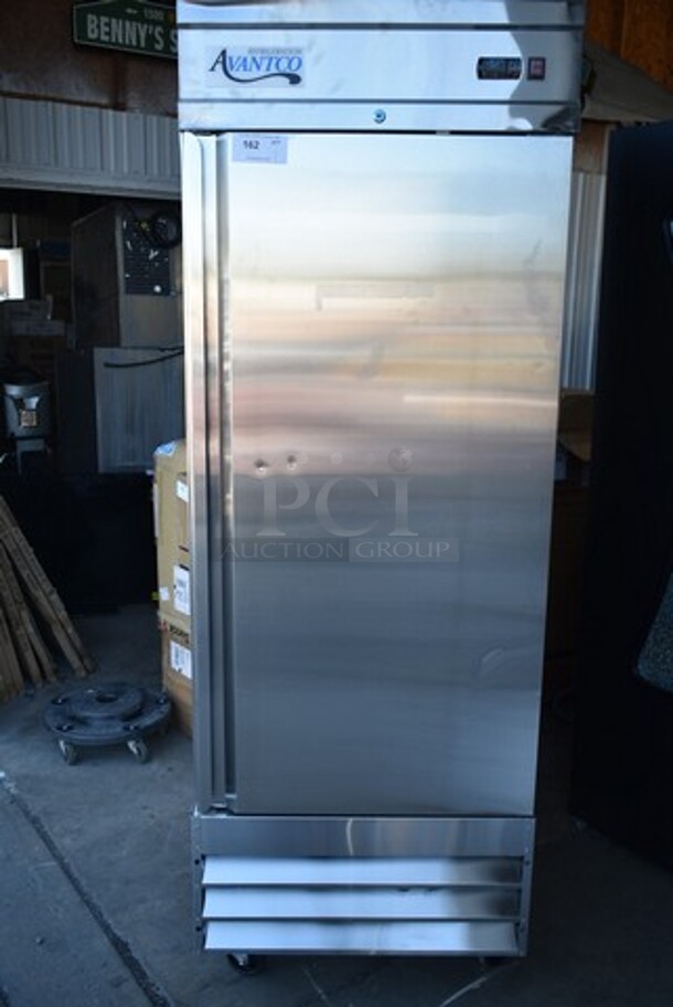BRAND NEW SCRATCH AND DENT! 2023 Avantco 178SS1RHC Stainless Steel Commercial Single Door Reach In Cooler w/ Poly Coated Racks on Commercial Casters. 110-120 Volts, 1 Phase. Tested and Working! - Image 2 of 7