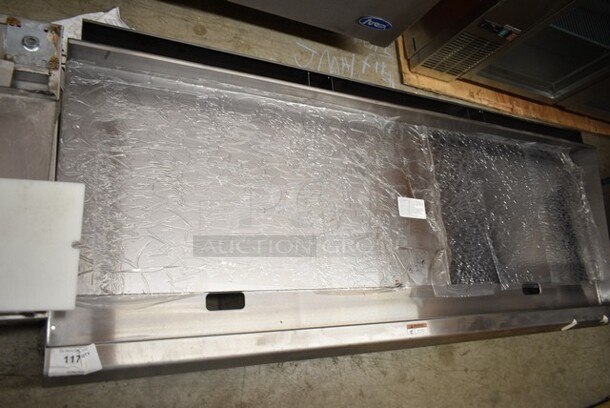 BRAND NEW SCRATCH AND DENT! 2023 Cooking Performance Group CPG 351GTCPG72NL 72" Natural Gas Countertop Griddle with Thermostatic Controls. 180,000 BTU.  - Image 4 of 7