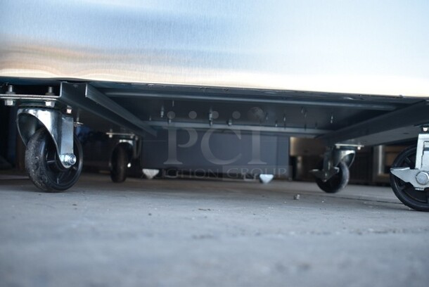 BRAND NEW SCRATCH AND DENT! 2023 Avantco 178SS1RHC Stainless Steel Commercial Single Door Reach In Cooler w/ Poly Coated Racks on Commercial Casters. 110-120 Volts, 1 Phase. Tested and Working! - Image 5 of 7