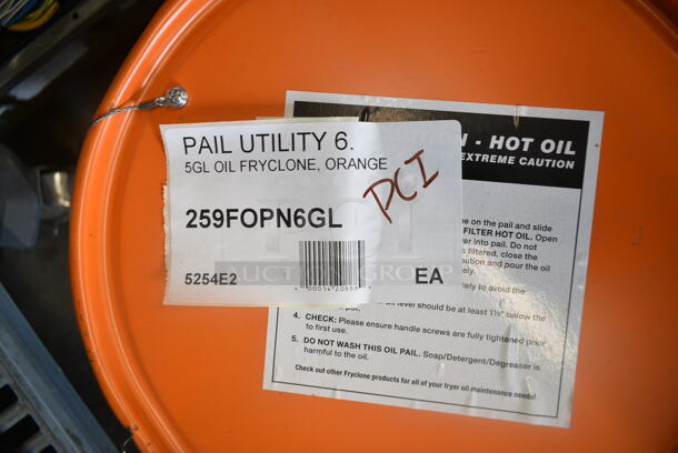BRAND NEW SCRATCH AND DENT! Fryclone 259FOPN6GL 6.5 Gallon Orange Utility Oil Pail - Image 5 of 5