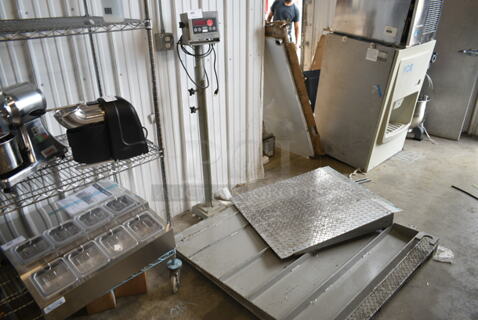 Pennsylvania 7400 Floor Style Scale. Tested and Working!
