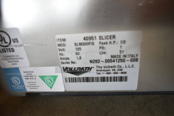 Vollrath SLM300P/S Stainless Steel Commercial Countertop Meat Slicer w/ Blade Sharpener. 120 Volts, 1 Phase. Tested and Powers On But Parts Do Not Move - Image 3 of 4