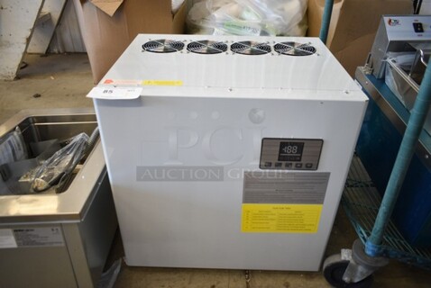 BRAND NEW SCRATCH AND DENT! CIM-2100F Stainless Steel Commercial 350lb/24h Ice Head. 110 Volts, 1 Phase.