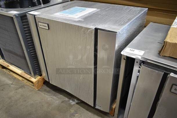 BRAND NEW SCRATCH AND DENT! 2023 Ice-O-Matic CIM1136HR5 Stainless Steel Commercial Ice Machine Head. 208-230 Volts, 1 Phase.  - Image 3 of 7