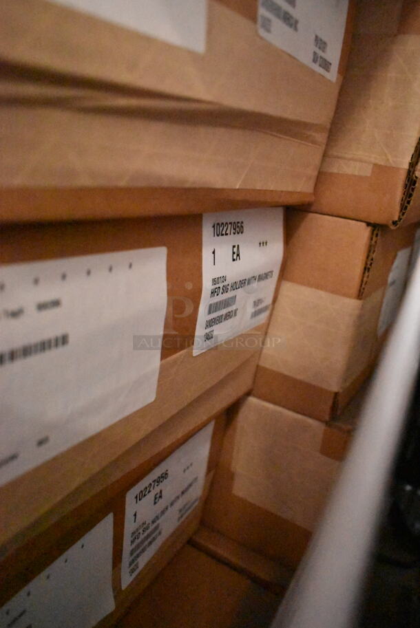 4 BRAND NEW IN BOX! Sandenvendo 1246232 HFD Sign Holder w/ Magnets. 4 Times Your Bid!  - Image 5 of 6