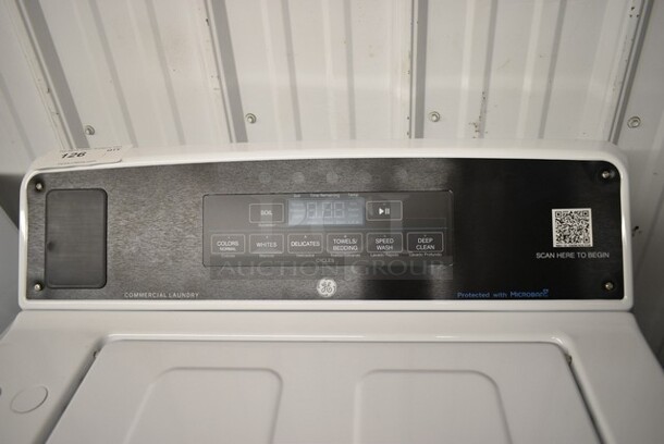 BRAND NEW SCRATCH AND DENT! General Electric GE VTW565ASVOWB Metal Commercial Top Load Washer.  - Image 5 of 10