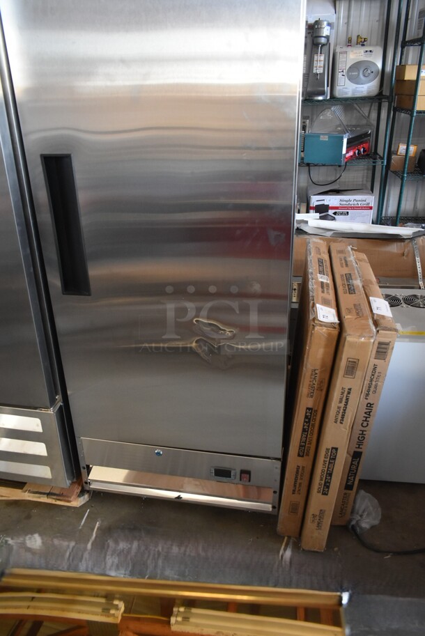 BRAND NEW SCRATCH AND DENT! 2023 KoolMore RIR-1D-SS12C Stainless Steel Commercial Single Door Reach In Cooler w/ Poly Coated Racks. 115 Volts, 1 Phase. Tested and Working! - Image 4 of 7