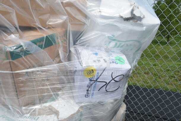 PALLET LOT of 25 BRAND NEW Boxes Including 5002WARPNAPN EcoChoice WrapNap 2-Ply Natural Kraft 1/4 Fold Dinner Napkin 16" x 16", Dart 16MJ20 16 oz. Medium Squat White Customizable Foam Food Container - 500/Case, 612FS4316 Choice Half Size Heavy-Duty Foil Steam Table Pan Extra-Deep 4 3/16" Depth - 100/Case, 966TALLFLDN Choice Kraft Natural Tall-Fold 6" x 13" Dispenser Napkin, Solo Ultra Clear™ TP7 7 oz. Clear PET Plastic Cold Cup - 1000/Case, 500CC12 Customizable Plastic Cold Cup, 130WWHSPOONH Choice White Heavy Weight Wrapped Plastic Teaspoon - 1000/Case, 90HTPF1 White Foam Square Take Out Container with Hinged Lid. 25 Times Your Bid! - Image 6 of 12