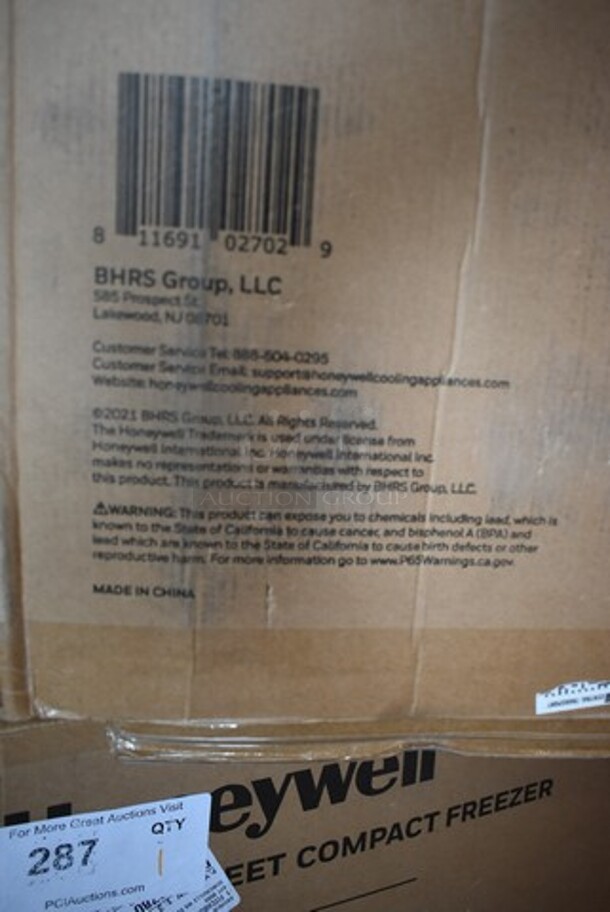 BRAND NEW IN BOX! Honeywell H11MFS Mini Compact Freezer Countertop 1.1 Cubic Feet Single Door Upright Freezer with Reversible Door - Image 4 of 5
