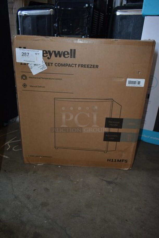 BRAND NEW IN BOX! Honeywell H11MFS Mini Compact Freezer Countertop 1.1 Cubic Feet Single Door Upright Freezer with Reversible Door - Image 2 of 5