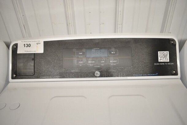 BRAND NEW SCRATCH AND DENT! General Electric GE VTD56EASVOWB 7.4 cu. ft. Front Load Electric Commercial Dryer - Free Use / App Payment / Coin Compatible. 120/208-240 Volts, 1 Phase.  - Image 3 of 7