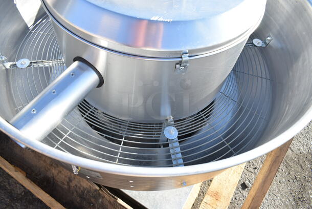 BRAND NEW SCRATCH AND DENT! Canarm ALX180-UD-EC 18 1/4" Variable Speed Upblast Direct Drive Aluminum Exhauster ALX180-UD100EC - 3400 CFM, 1200 RPM, 120/240V, 1 Phase - Image 5 of 6