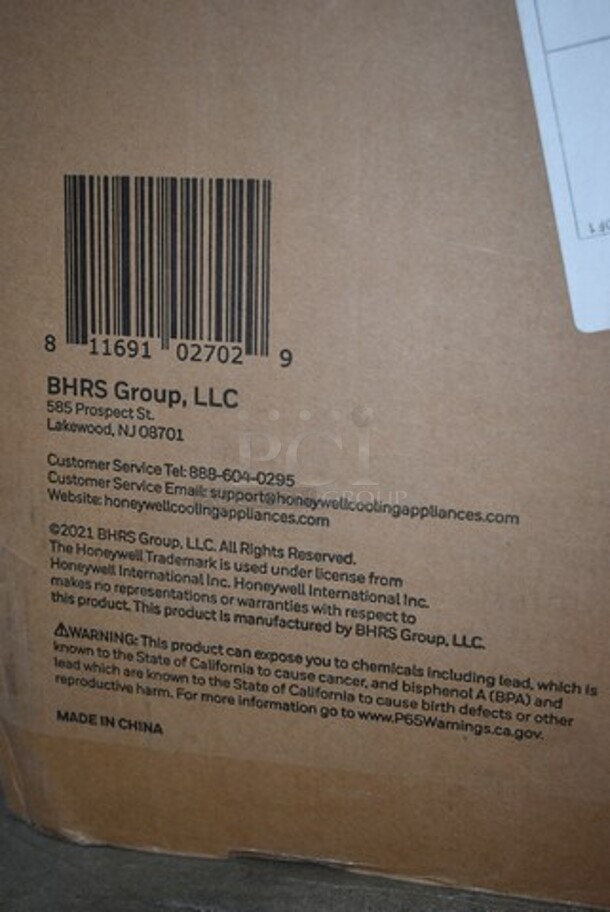 BRAND NEW IN BOX! Honeywell H11MFS Mini Compact Freezer Countertop 1.1 Cubic Feet Single Door Upright Freezer with Reversible Door - Image 5 of 5
