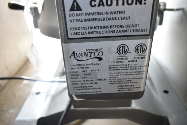 BRAND NEW SCRATCH AND DENT! Avantco 177MX40H Metal Commercial Floor Style 40 Qt. Planetary Floor Mixer w/ Stainless Steel Mixing Bowl, Bowl Guard, Paddle and Whisk Attachments. 240 Volts, 1 Phase. - Image 10 of 10