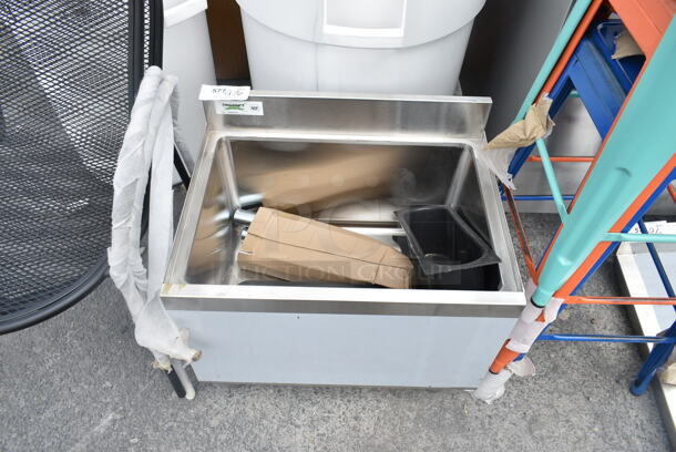 BRAND NEW SCRATCH AND DENT! Regency 600IB1824 18" x 24" Underbar Ice Bin - 77 lb. - Image 2 of 4