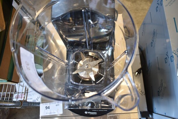 BRAND NEW SCRATCH AND DENT! 2024 Vita-Mix VM0141A Metal Commercial Countertop Blender w/ Pitcher. 120 Volts, 1 Phase. Tested and Working! - Image 5 of 9