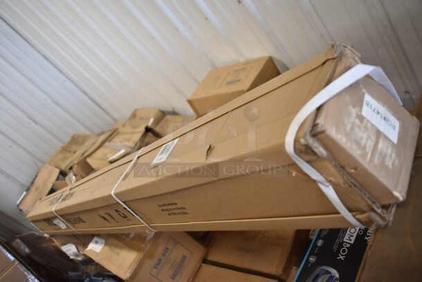 BRAND NEW IN BOX! Pyle PRJSM9406 Universal 84-Inch Roll-Down Pull-Down Manual Projection Screen - 50.3 in. x 67.3 in. Matte White - Image 2 of 5