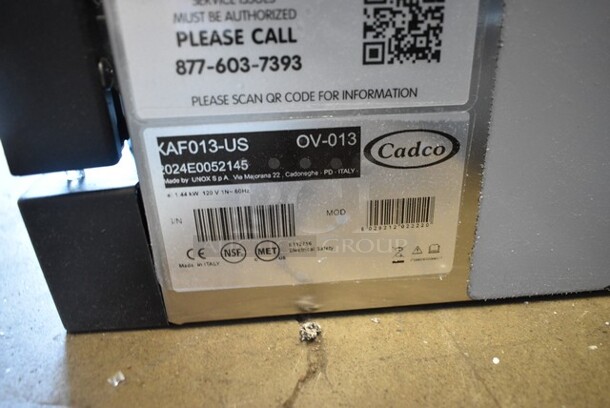 BRAND NEW SCRATCH AND DENT! 2024 Cadco XAF013-US Lisa Stainless Steel Commercial Countertop Electric Powered Convection Oven w/ View Through Door and Metal Oven Rack. See Pictures for Broken Glass on Door. 120 Volts, 1 Phase. Tested and Working! - Image 6 of 6