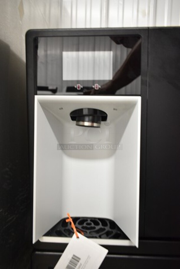 BRAND NEW SCRATCH AND DENT! Follett 7UC112A-IW-NF-ST-00 Champion 7 Series Chewblet Undercounter Ice Maker and Water Dispenser with 7 lb. Bin. 115 Volts, 1 Phase, 100 lb. - Image 4 of 5