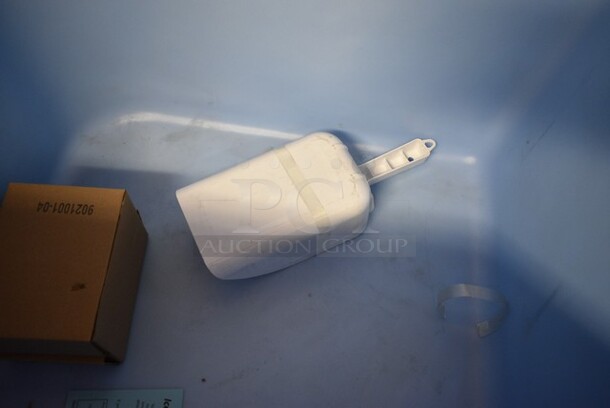 BRAND NEW SCRATCH AND DENT! 2022 Ice-O-Matic B55PSC Metal Commercial Ice Storage Bin - 510 lb. - Image 6 of 8