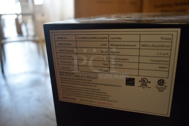BRAND NEW SCRATCH AND DENT! Honeywell H11MFB  1.1 Cubic Feet Compact Freezer. Tested and Working! - Image 4 of 4