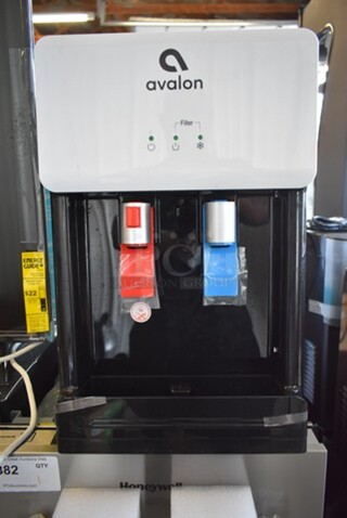 LIKE NEW! Avalon A8CTBOTTLELESSWHT Countertop Bottleless Water Cooler, Hot and Cold. Tested and Working!