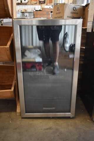 Honeywell H115BCS Beverage Refrigerator and Cooler, 115 Can Mini Fridge with Glass Door for Soda Beer or Wine for Office or Bar with Adjustable Removable Shelving. 115 Volts, 1 Phase. Tested and Working!