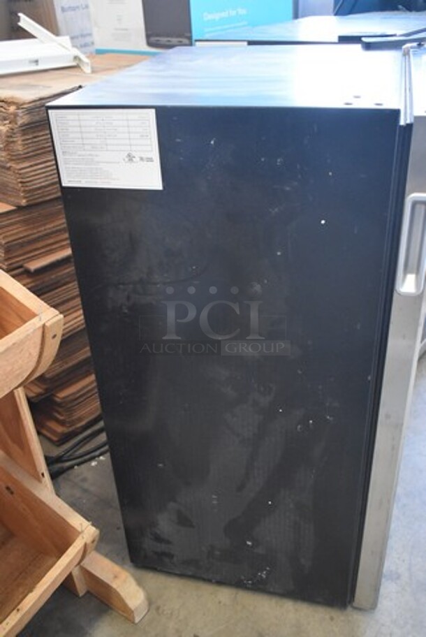 Honeywell H115BCS Beverage Refrigerator and Cooler, 115 Can Mini Fridge with Glass Door for Soda Beer or Wine for Office or Bar with Adjustable Removable Shelving. 115 Volts, 1 Phase. Tested and Working! - Image 5 of 6