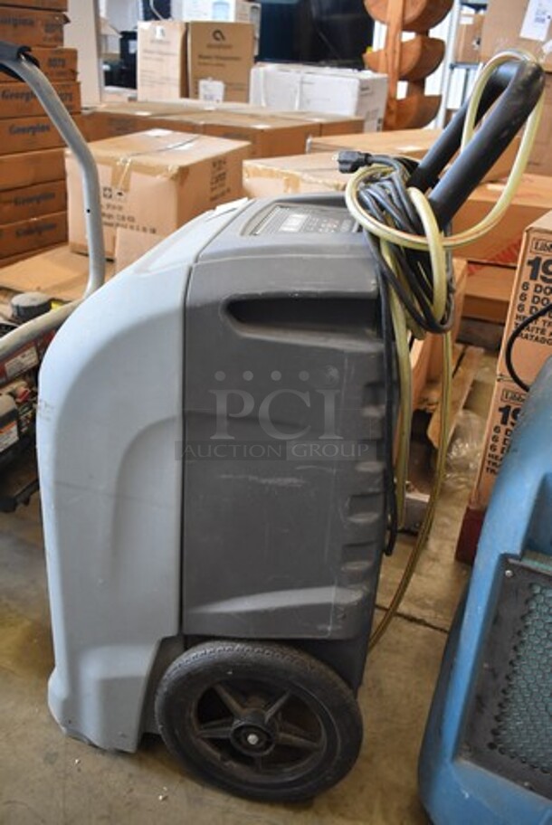 BlueDri BD-76P Professional Dehumidifier. 115 Volts, 1 Phase. Tested and Working! - Image 3 of 4