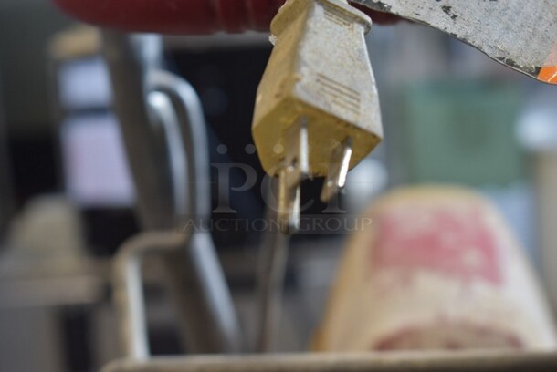 Titan Airless Sprayer. 120 Volts, 1 Phase.  - Image 3 of 4