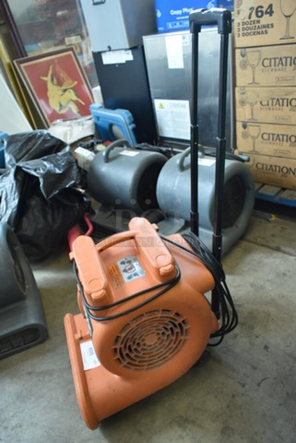 Rigid AM25600 Floor Style Air Mover w/ Handle. 120 Volts, 1 Phase. Tested and Working! - Image 2 of 4