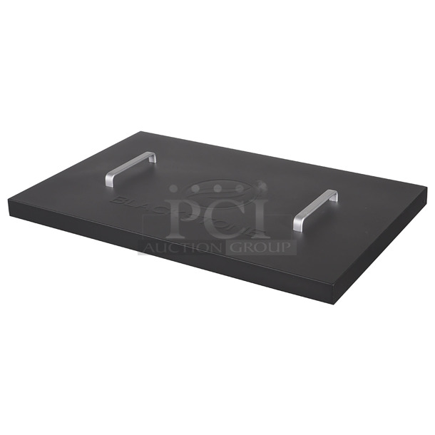 BRAND NEW SCRATCH AND DENT! Blackstone 5003 Griddle Hard Cover - Image 1 of 3