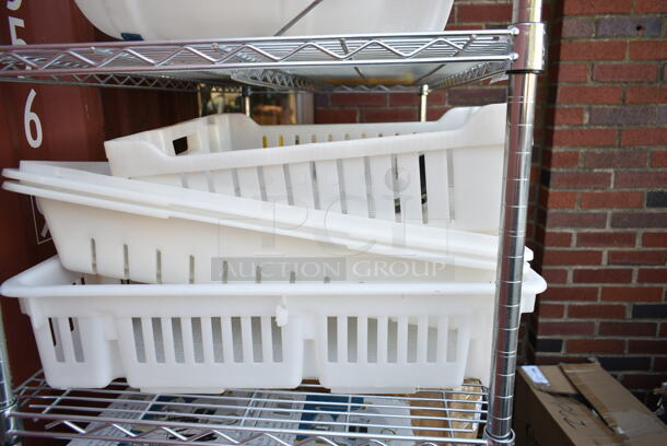 ALL ONE MONEIY! Three Tier Lot of Various Items Including 471SP24QT Choice 24 Qt. Standard Weight Aluminum Stock Pot, Clear Bins, Bottle Crates, Bread Crates.  - Image 11 of 12