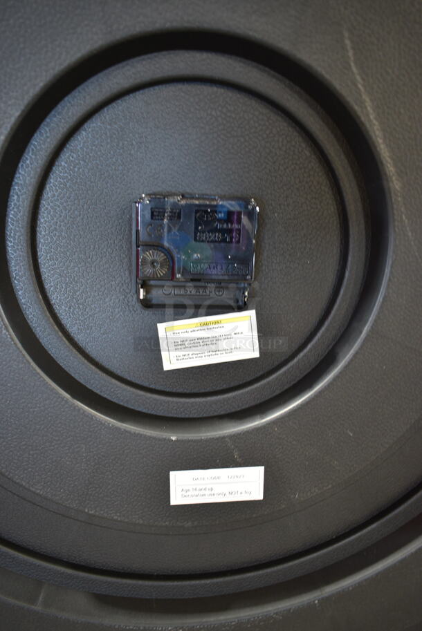 Wall Mount Battery Powered Clock.  - Image 4 of 5