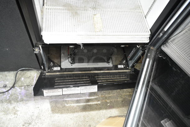 Metalfrio NG26CHC Metal Commercial Single Door Reach In Cooler Merchandiser w/ Poly Coated Racks. 115 Volts, 1 Phase. Tested and Working! - Image 5 of 8
